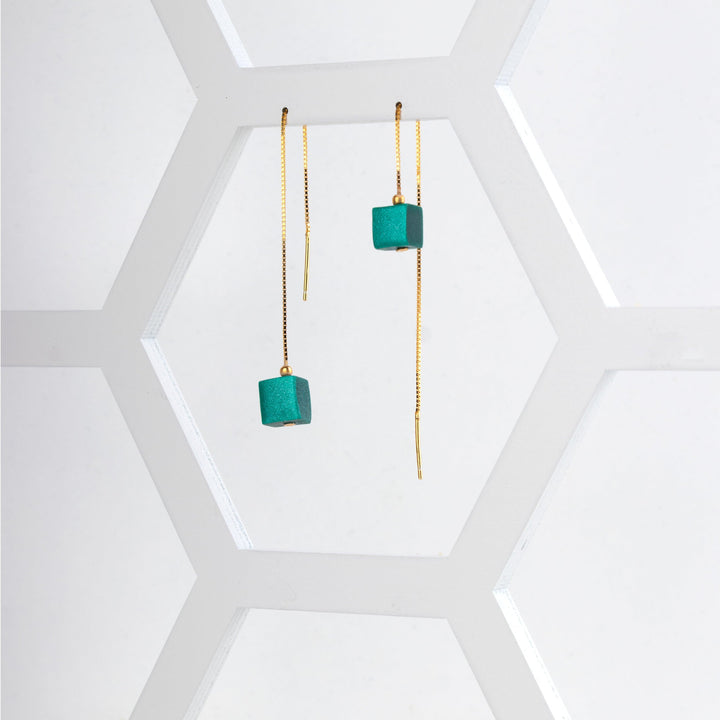 Cube Threader Earrings - Emerald - Jesnomi